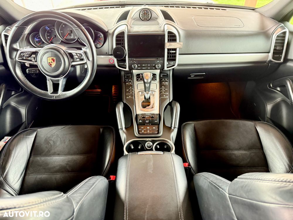 Porsche Cayenne Diesel Platinum Edition - 3