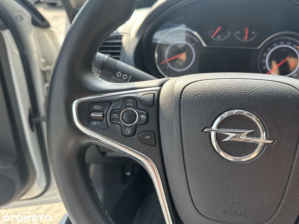Opel Insignia 1.6 T Cosmo - 26