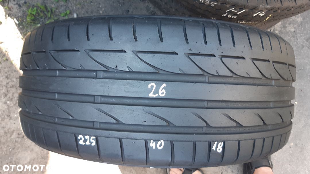 Bridgestone 225/40/18 nr 26 - 1