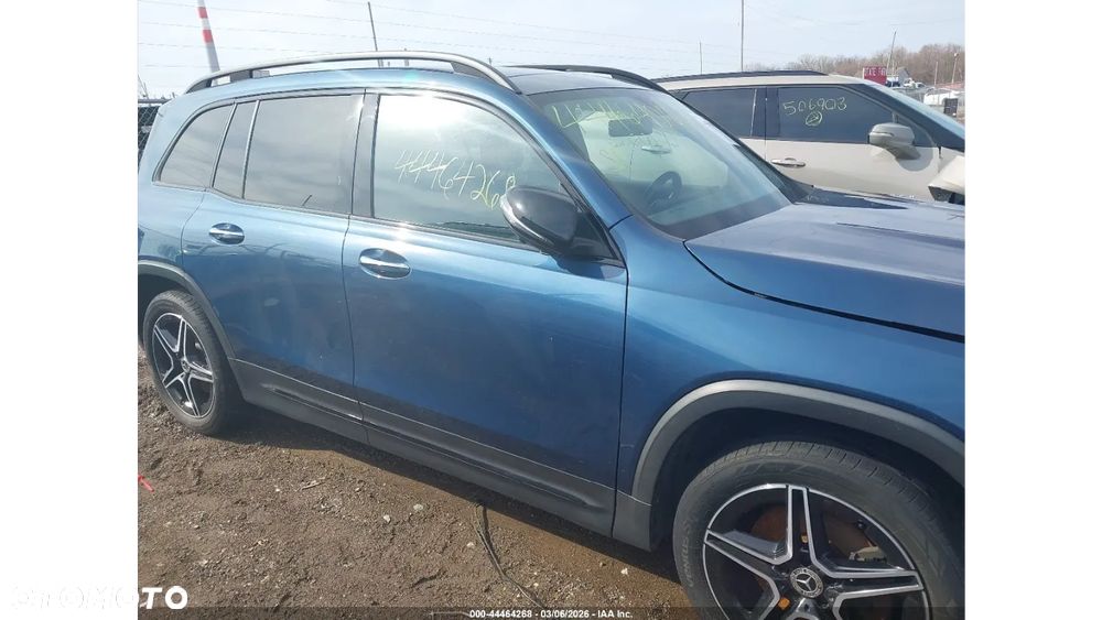 Mercedes-Benz GLB 250 8G-DCT AMG Line - 4