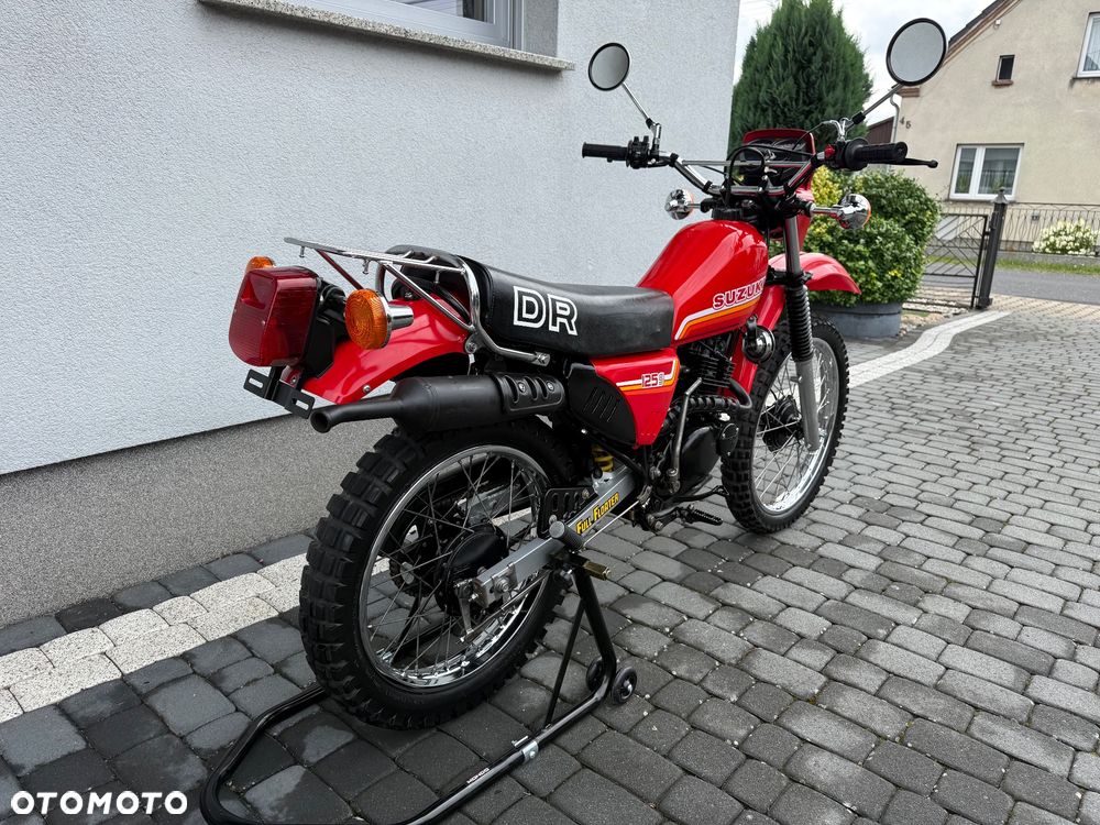 Suzuki DR - 5
