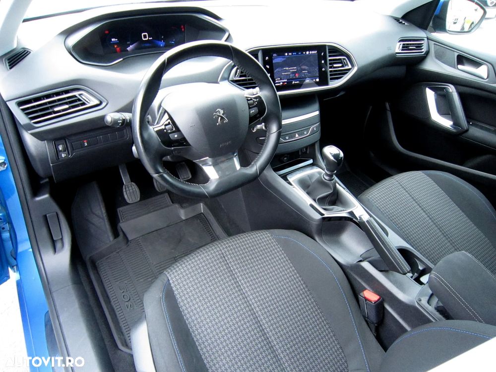 Peugeot 308 - 7