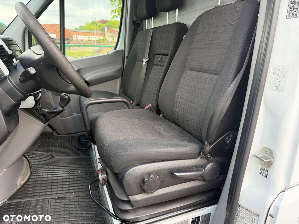 Mercedes-Benz Sprinter - 30