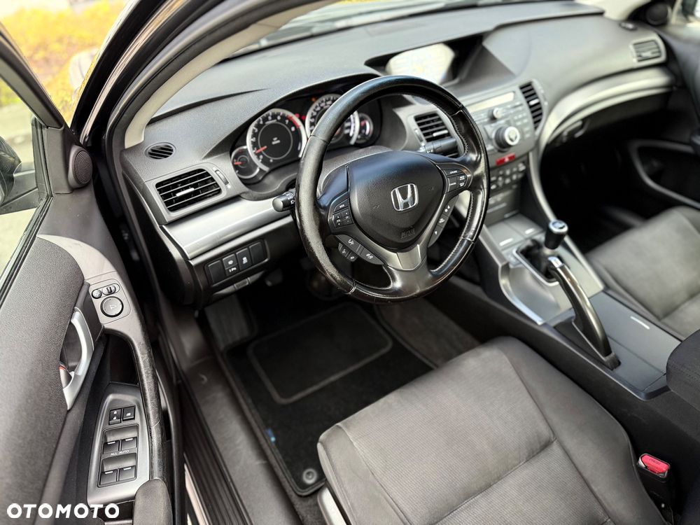 Honda Accord 2.0 Executive Navi - 25
