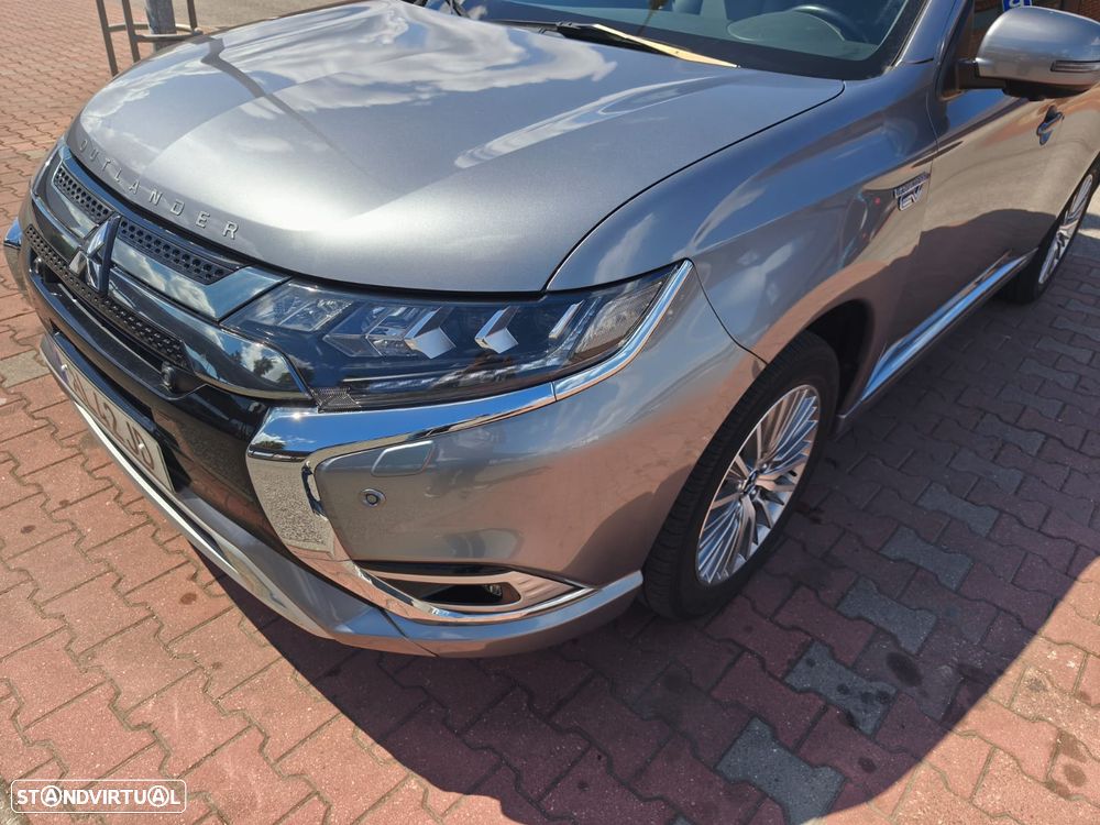 Mitsubishi Outlander - 8