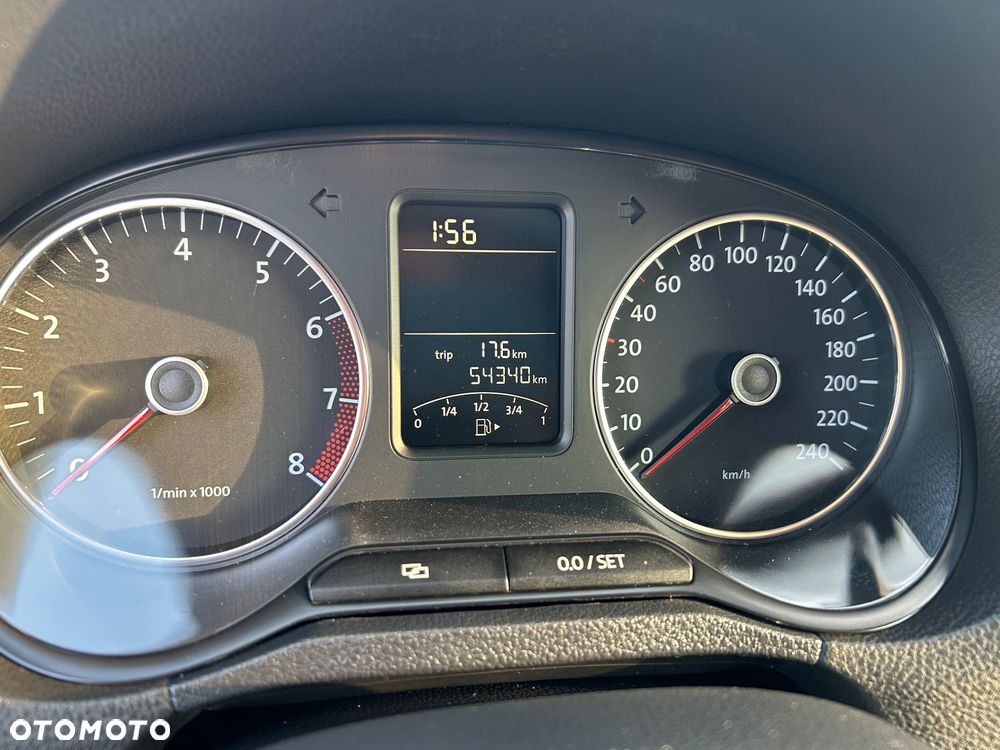 Volkswagen Polo 1.4 Comfortline - 14