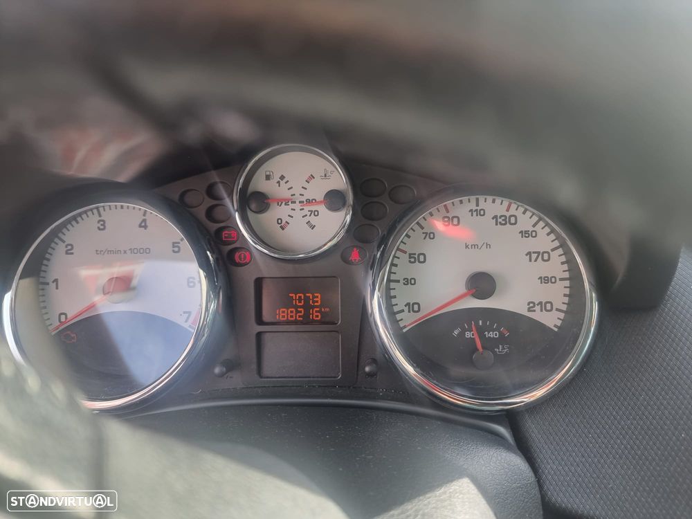 Peugeot 207 1.6 THP 16V GT - 8