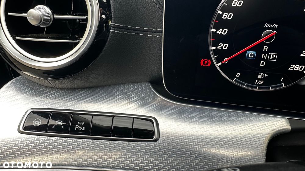 Mercedes-Benz Klasa E - 31