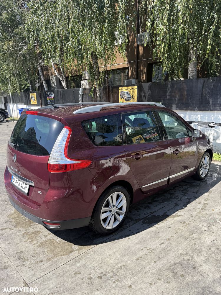Renault Grand Scenic - 21