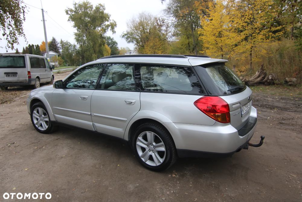 Subaru Outback Legacy 3.0RE NAV/NSE - 6