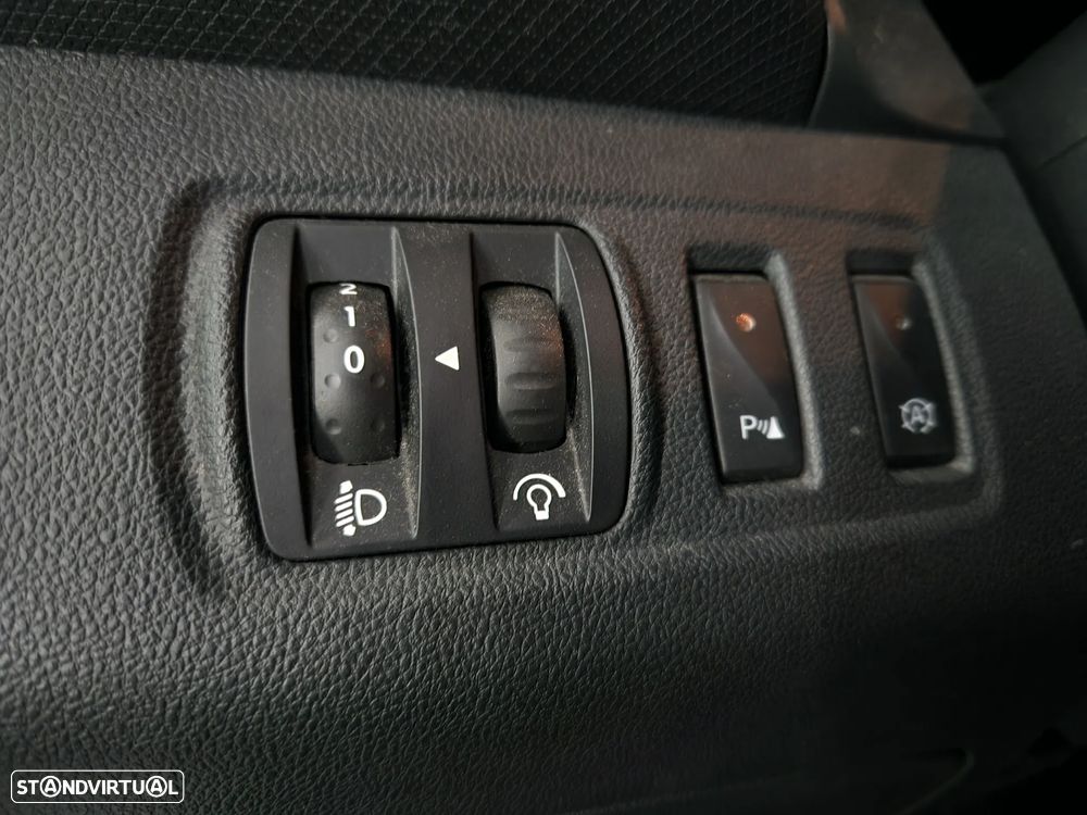 Renault Clio 1.5 dCi Limited - 17