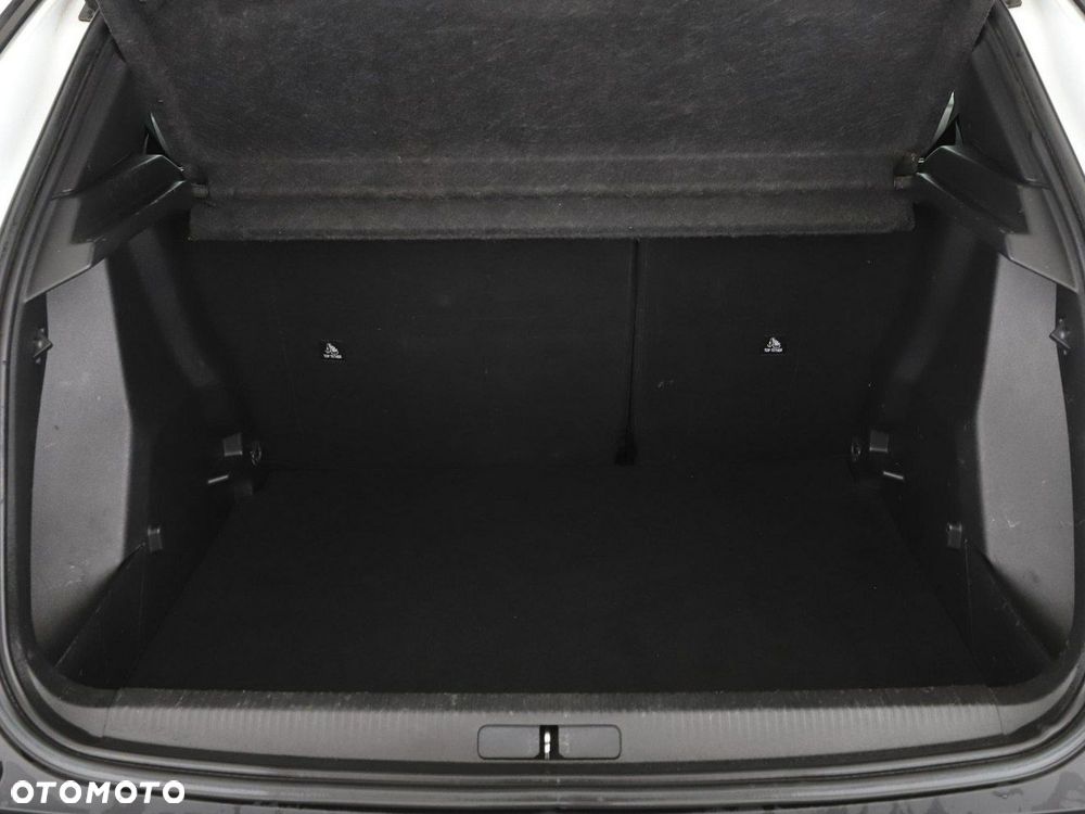 Peugeot 2008 1.5 BlueHDi Active S&S - 21