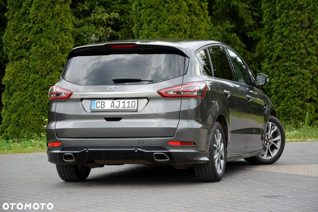 Ford S-Max - 16