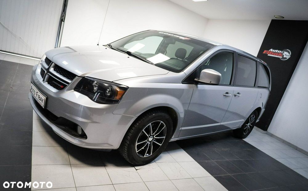 Dodge Grand Caravan - 6