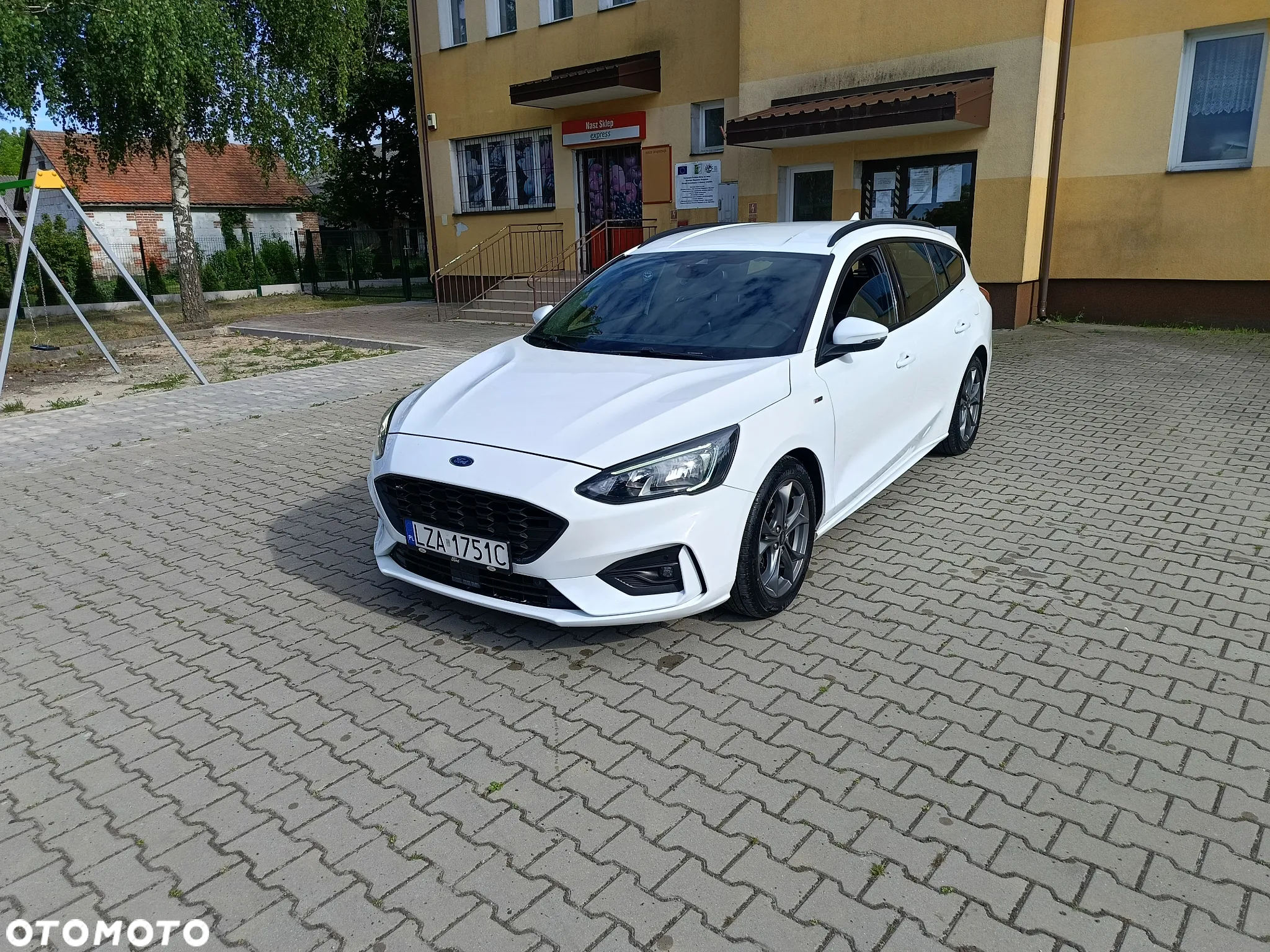 Ford Focus Turnier 1.5 EcoBlue Start-Stopp-System ST-LINE DESIGN - 2