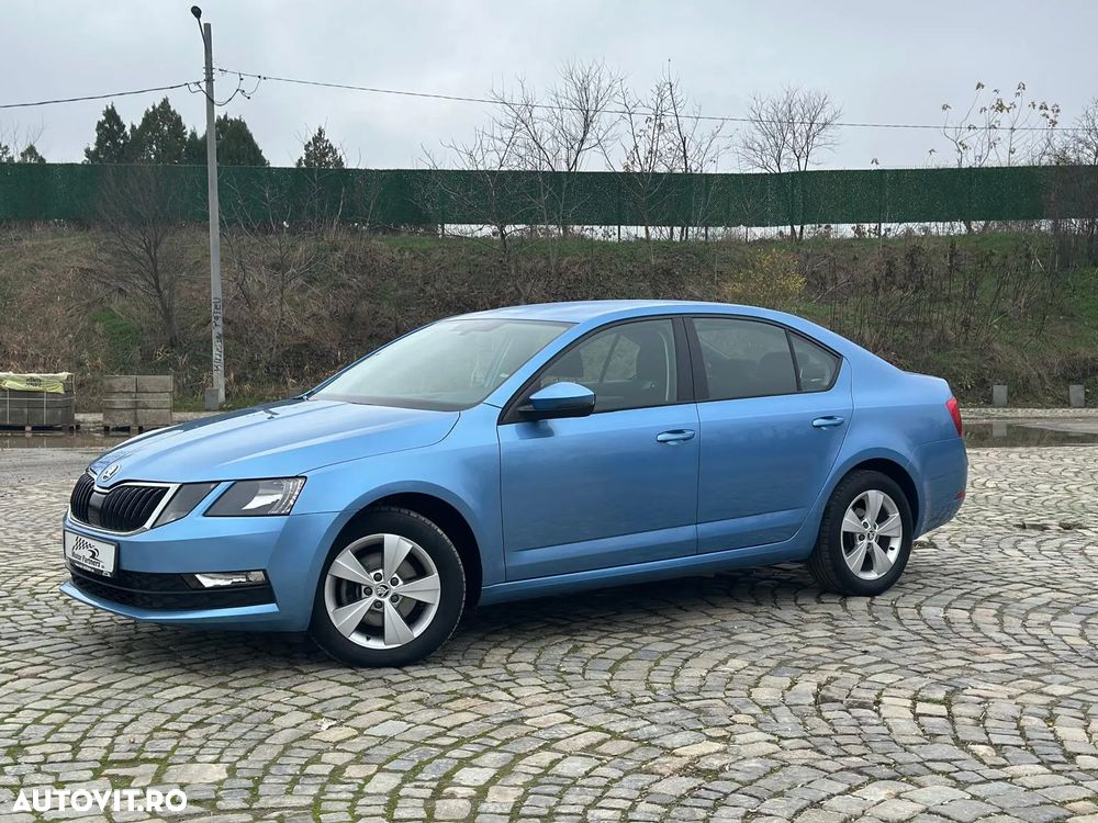 Skoda Octavia - 2