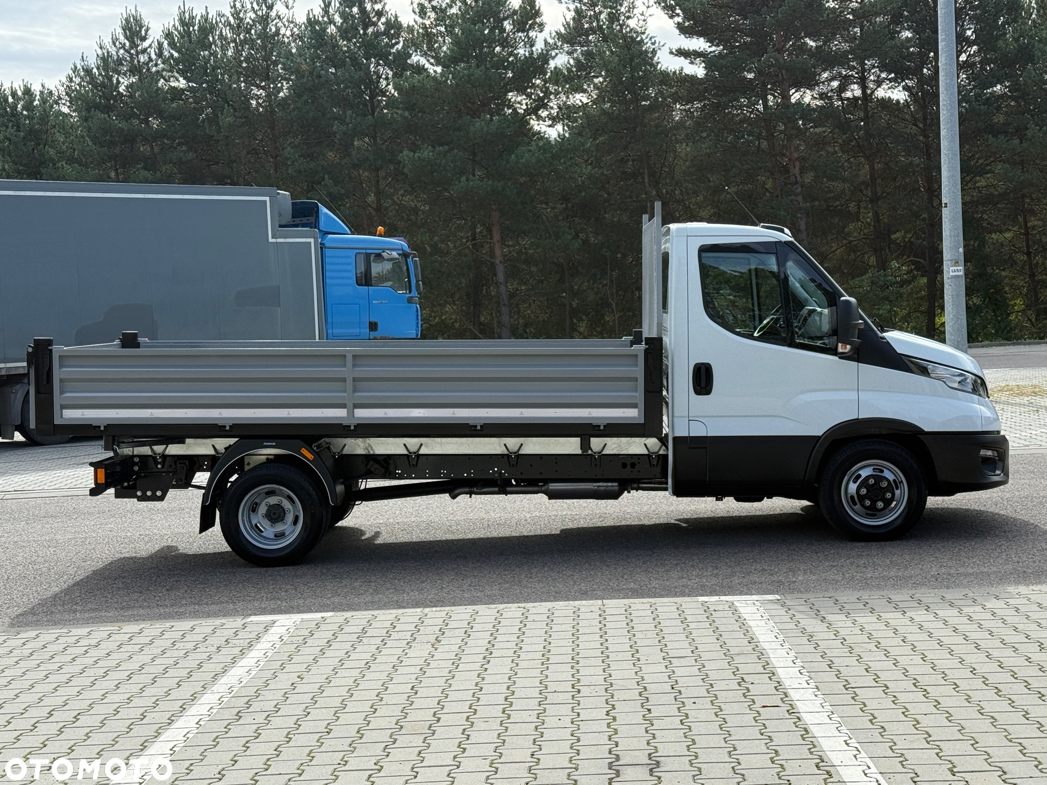 Iveco DAILY 35-180 3.0 HPI 180KM WYWROTKA 3-stronna ! 78 tyś km! Resor +Poduszka! HAK!!! - 9