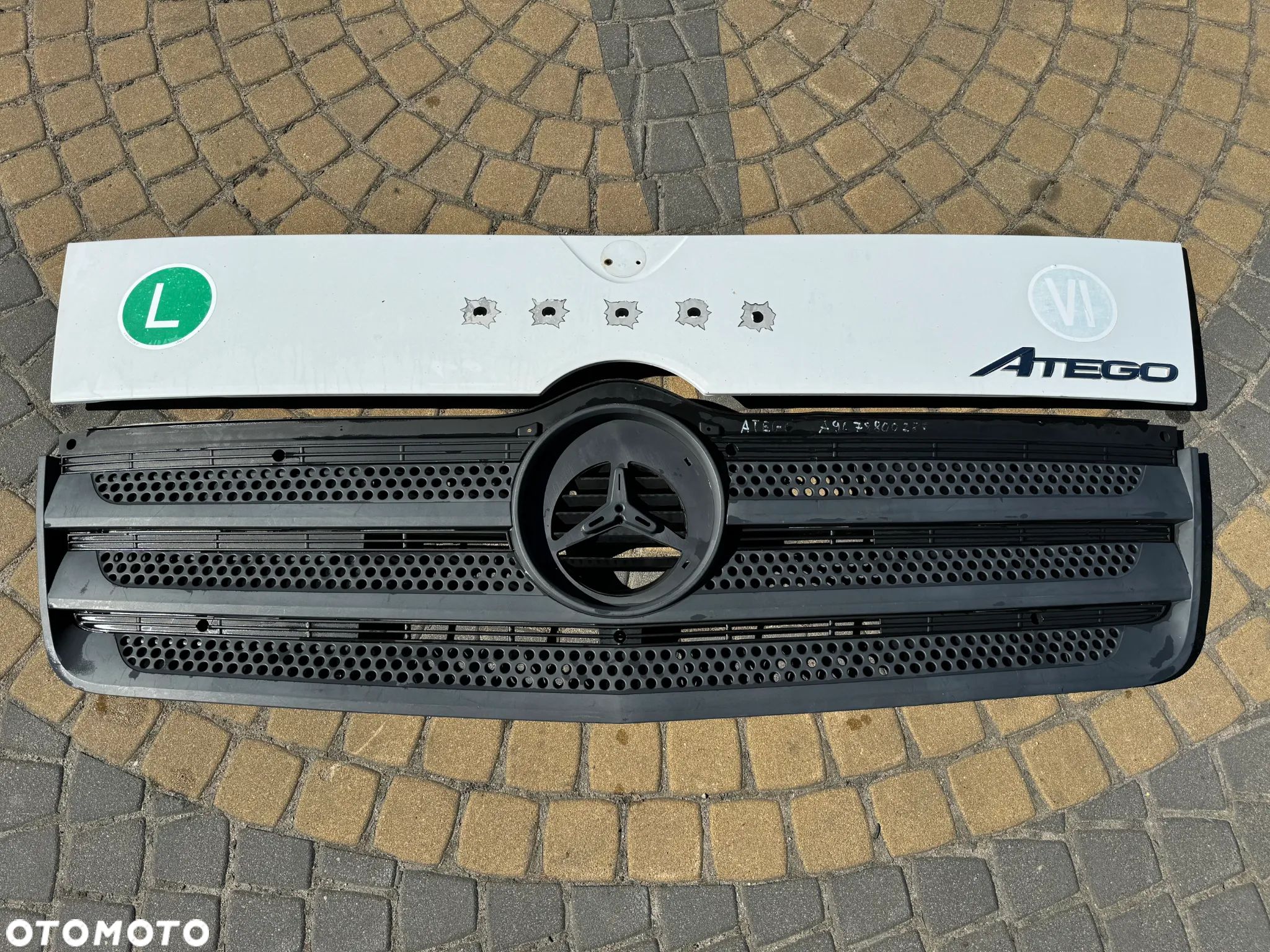 Maska atrapa grill Mercedes Atego Euro 6 - 1