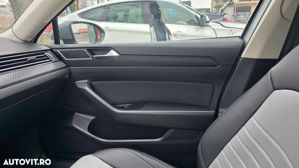 Volkswagen Passat 2.0 TDI DSG Highline - 9