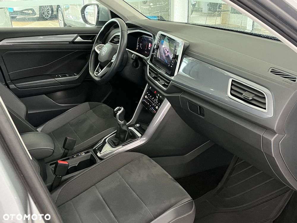 Volkswagen T-Roc - 16