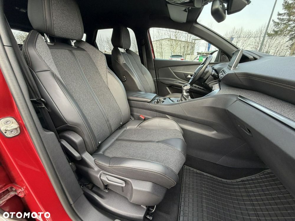 Peugeot 3008 PureTech 130 Stop & Start GPF Allure Pack - 36