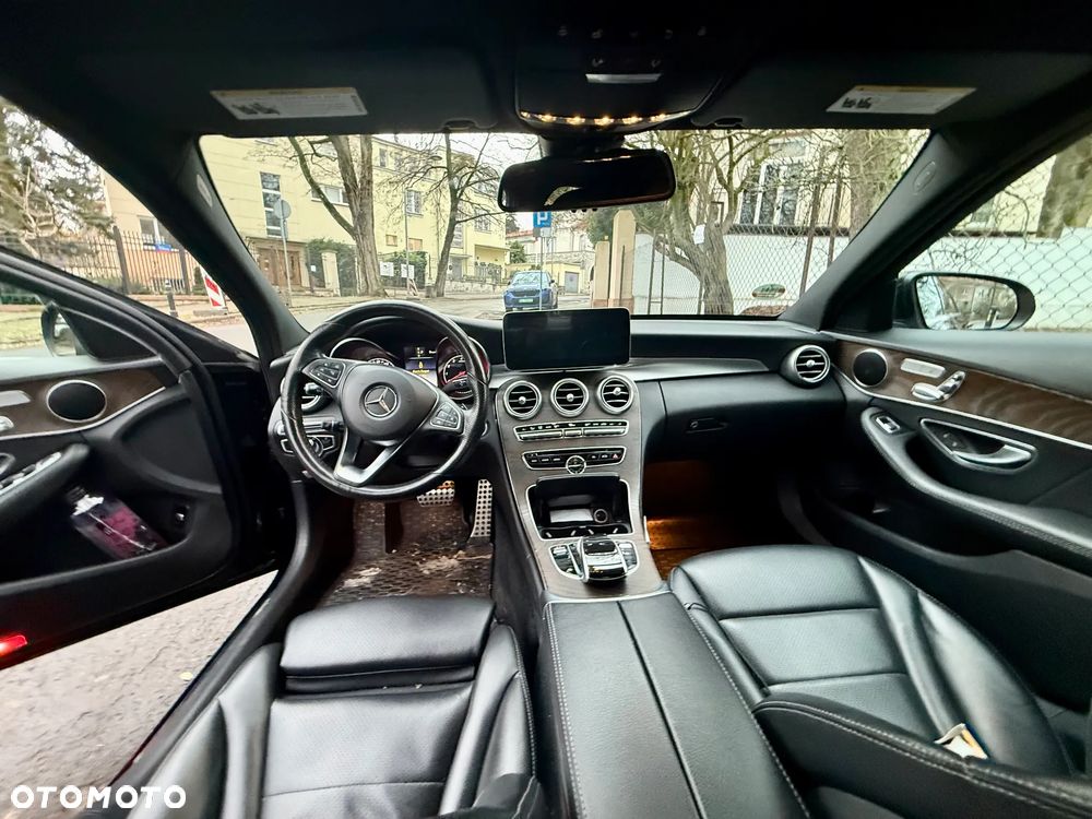 Mercedes-Benz Klasa C 300 9G-TRONIC Avantgarde - 16