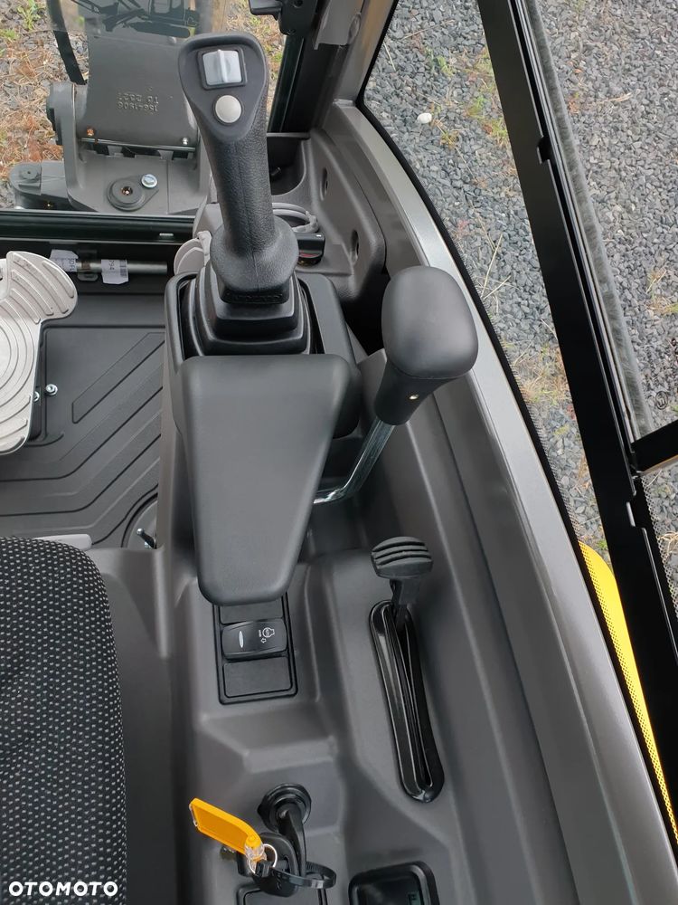 Volvo ECR25D NOWA DOSTĘPNA OD RĘKI, SZYBKOZŁĄCZE, DŁUGIE RAMIĘ, OBRÓT W OBRYSIE - 11