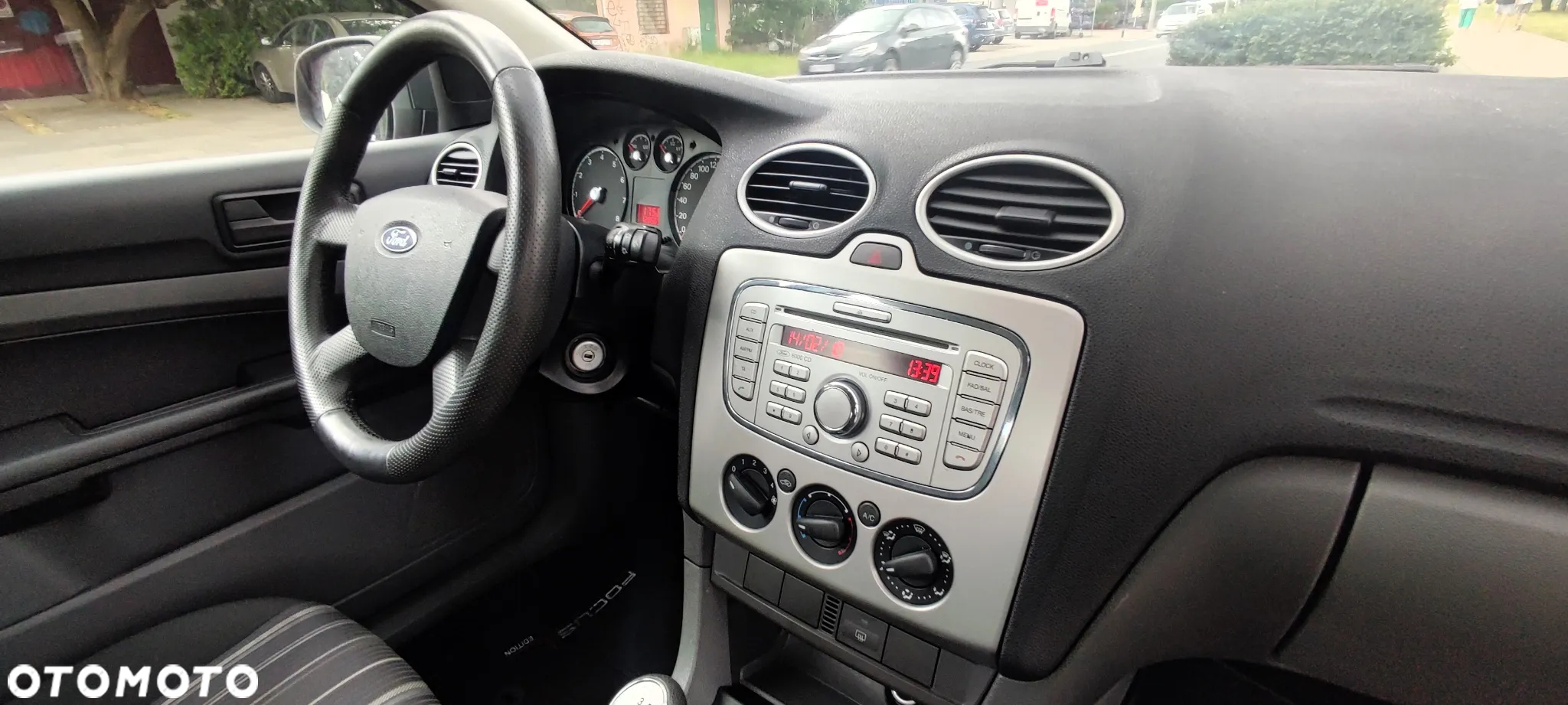 Ford Focus 1.4 Ambiente - 19