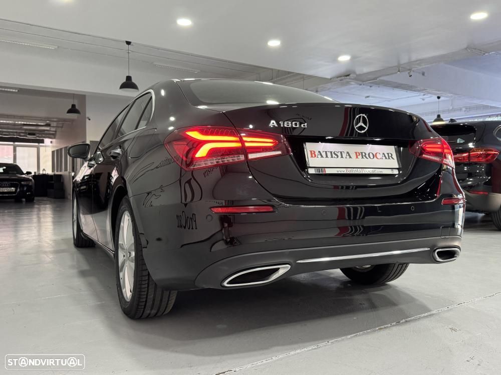 Mercedes-Benz A 180 Limousine d Progressive Aut. - 19
