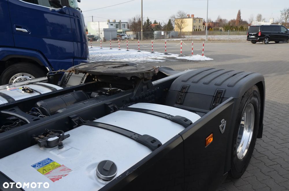 Scania R 580 / V8 / 4 PODUSZKI / KLIMA P. / NAVI /FULL LED / ACC / 7410 - 8