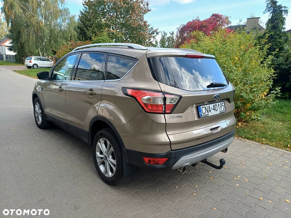 Ford Kuga 2.0 TDCi FWD Titanium - 4