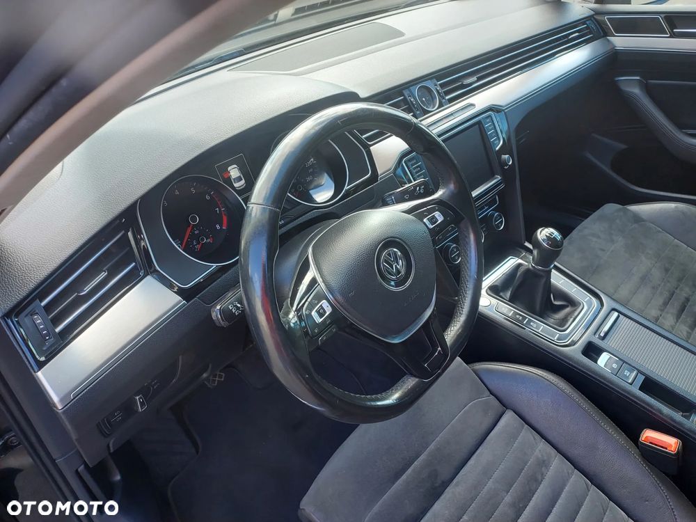 Volkswagen Passat 1.8 TSI BMT Highline - 9