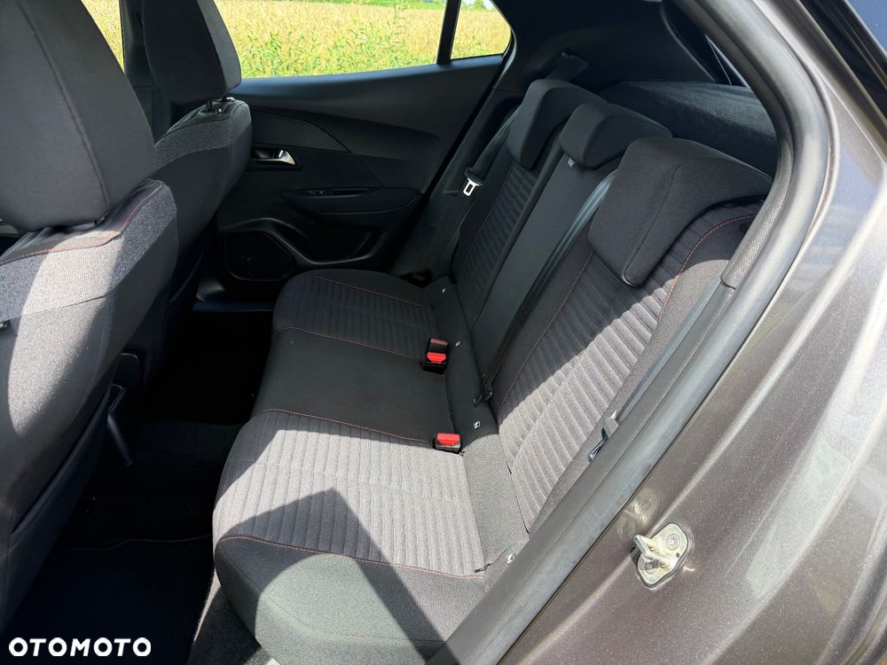 Peugeot 2008 1.2 PureTech Active S&S EAT8 - 11