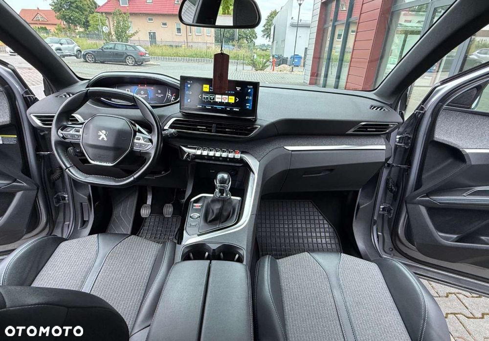 Peugeot 3008 - 21