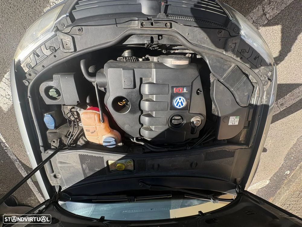 VW Passat 1.9 TDi Highline - 7