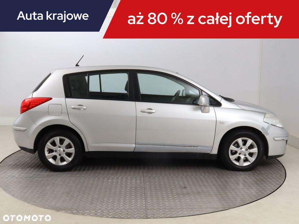 Nissan Tiida - 8