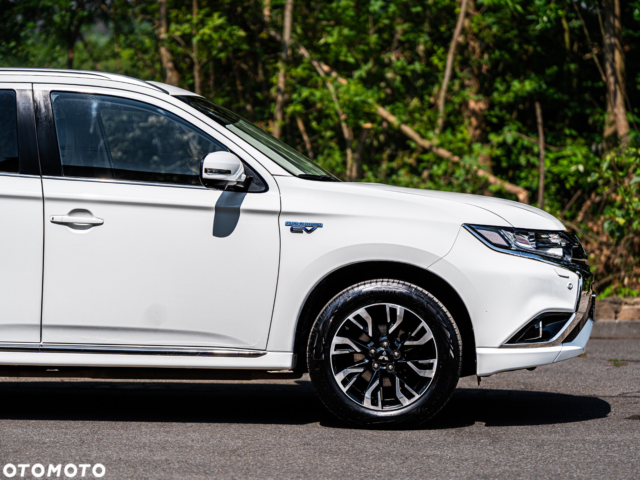 Mitsubishi Outlander 2.0 4WD Plug-In Hybrid Plus - 9