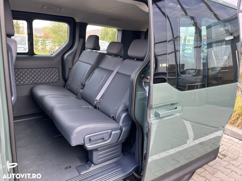 Kia PV5 Passenger - 17