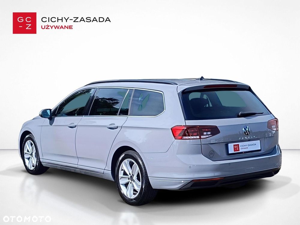 Volkswagen Passat - 3