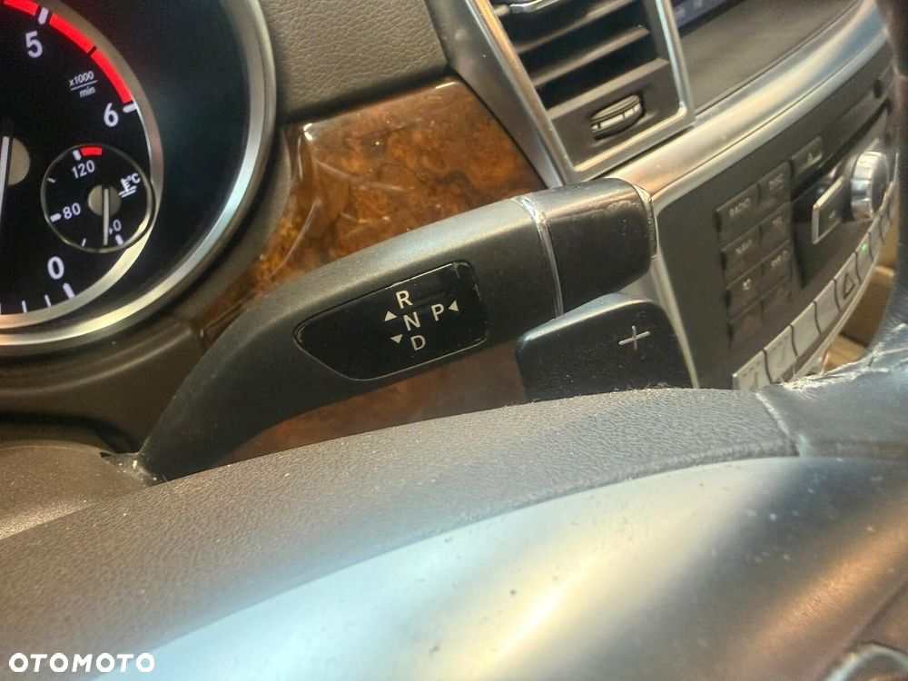 Mercedes-Benz ML - 29