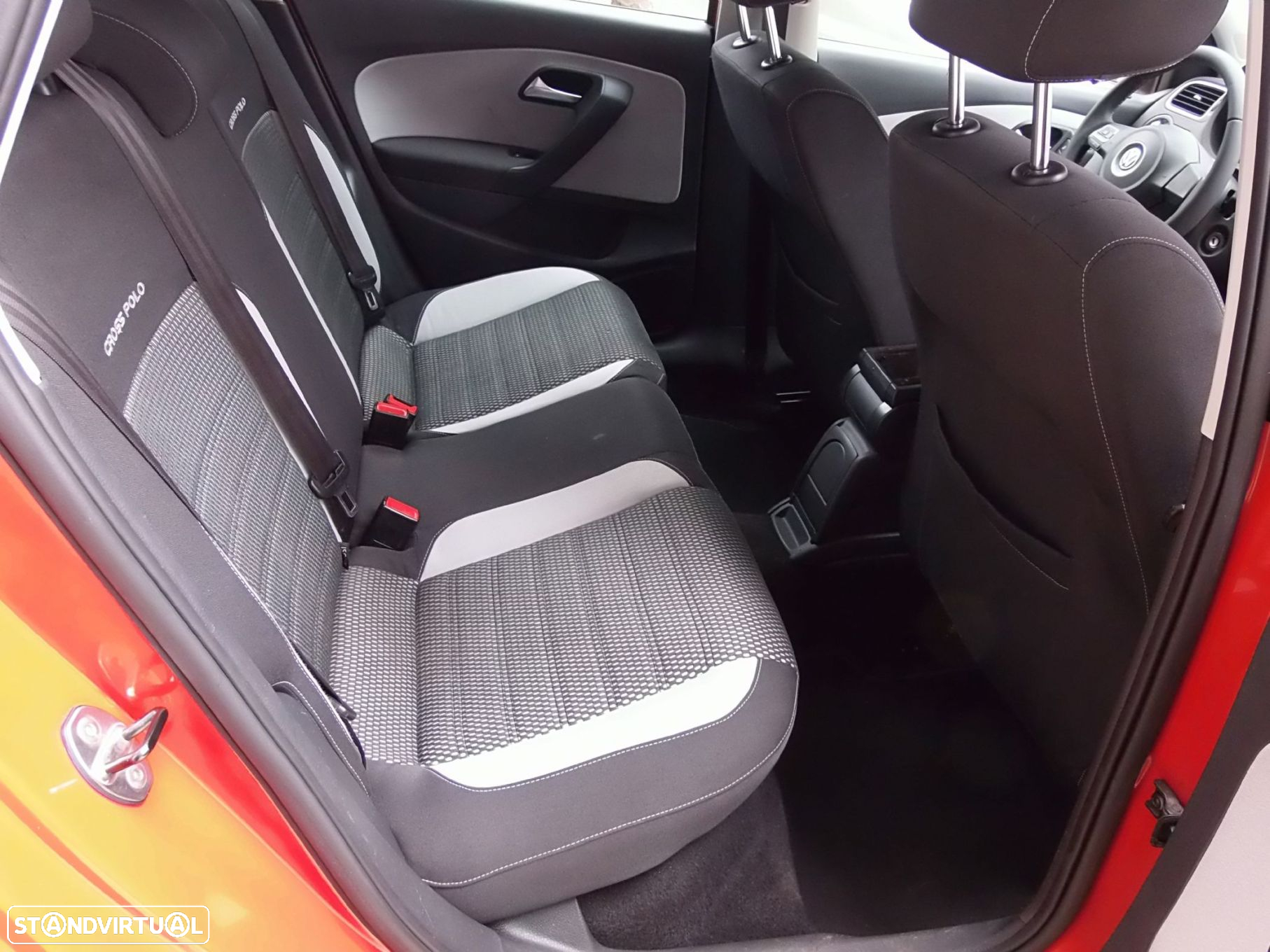 VW Polo 1.6 TDI Trendline DSG - 29