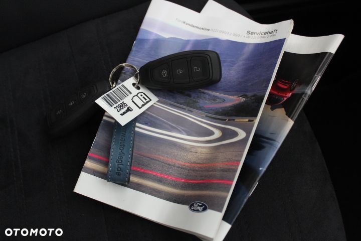 Ford Kuga 2.5P PHEV FWD ST-Line X - 37