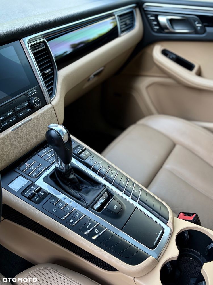 Porsche Macan - 12
