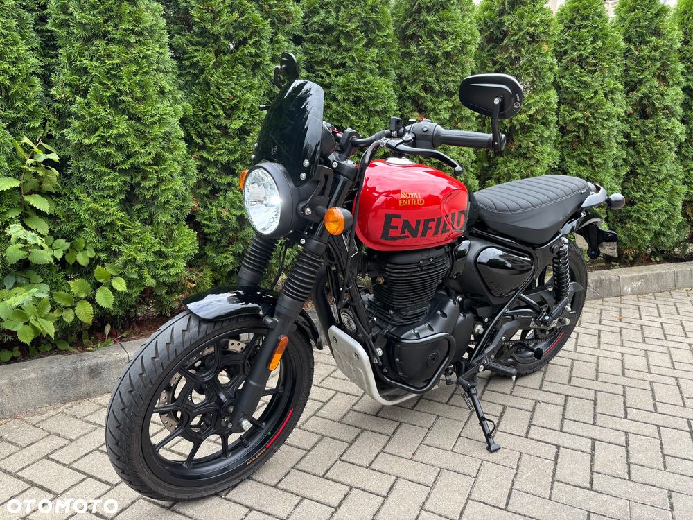 Royal Enfield HNTR - 1
