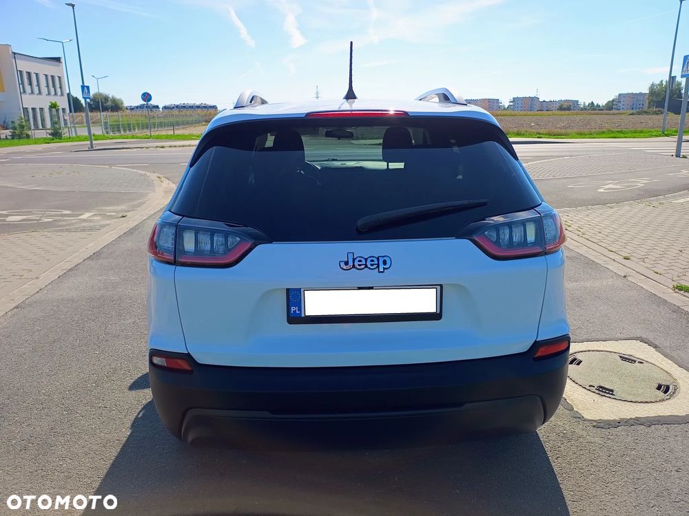 Jeep Cherokee - 11