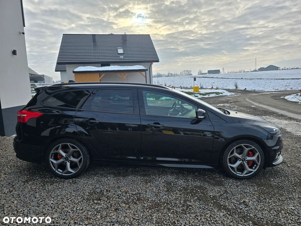 Ford Focus 2.0 EcoBoost ST mit Leder-Exclusiv-Paket - 7