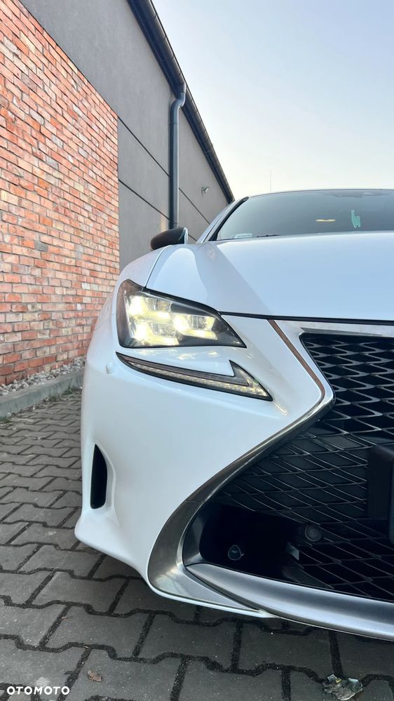 Lexus RC - 3