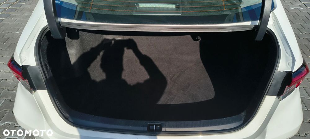 Toyota Corolla 1.8 Hybrid GPF Comfort - 36