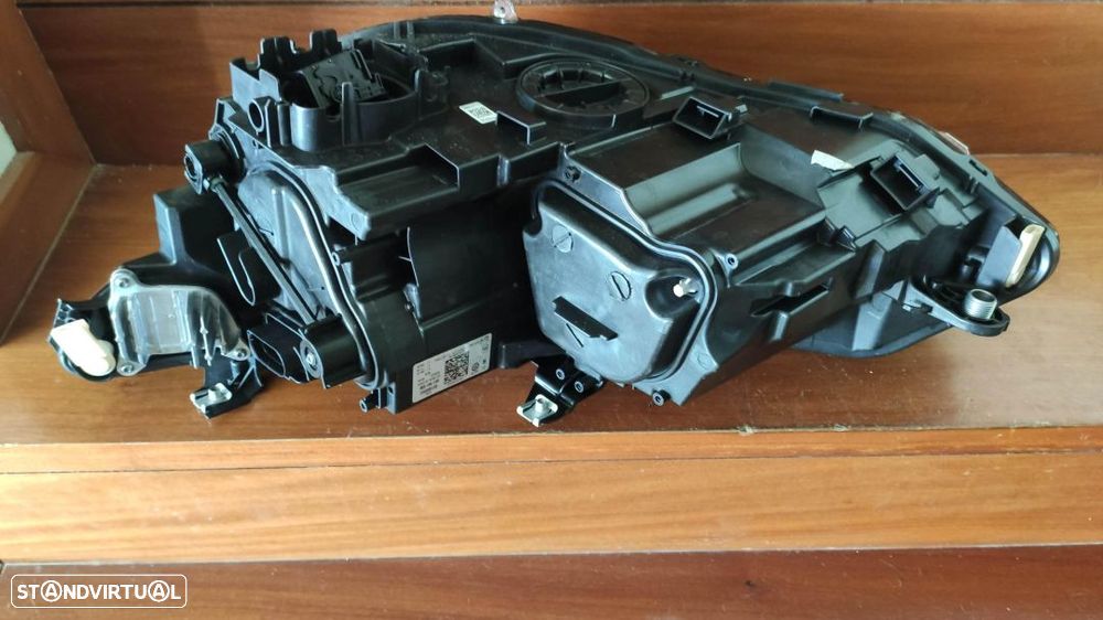 farol direito full Led Golf 8 - 9