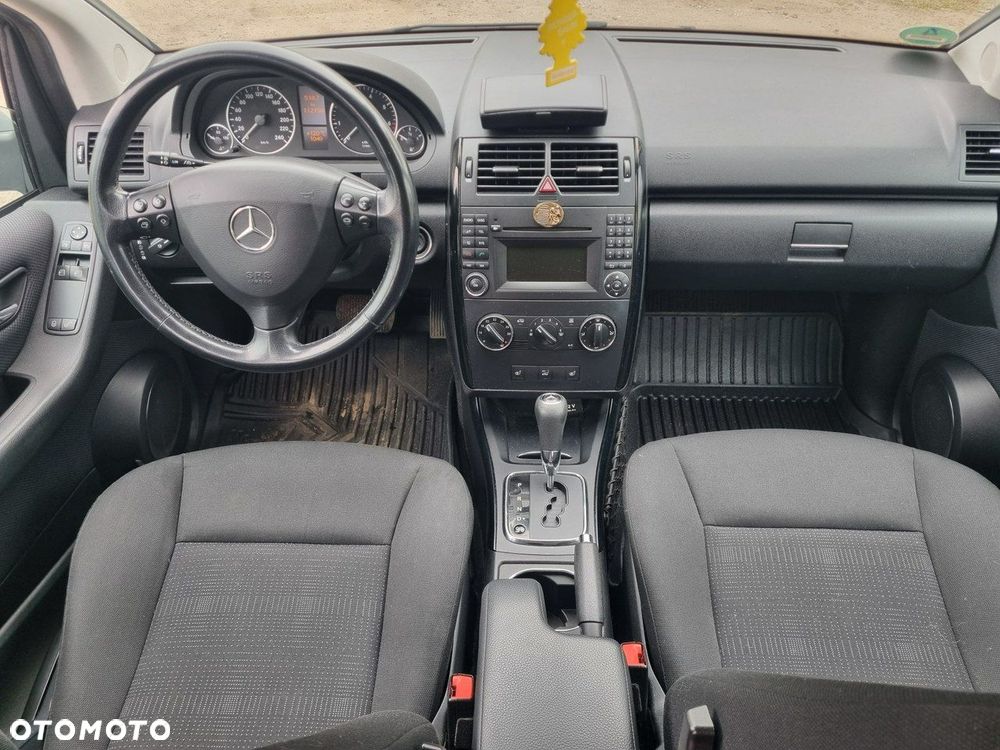 Mercedes-Benz Klasa A 160 Autotronic Avantgarde - 18